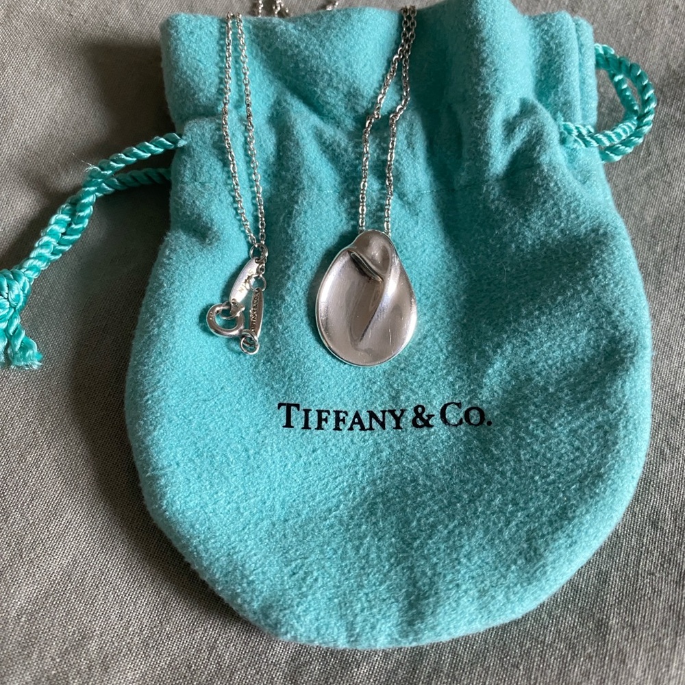 Tiffany & Co. Silver Madonna Elsa Peretti Pendant Necklace